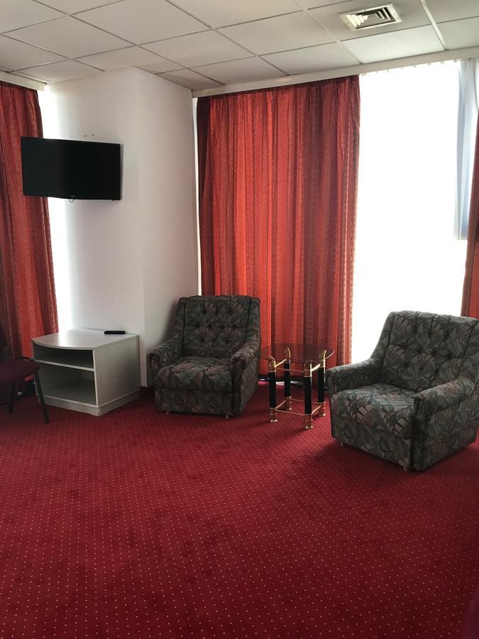 Apartament In Regim Hotelier Bacău Exterior foto